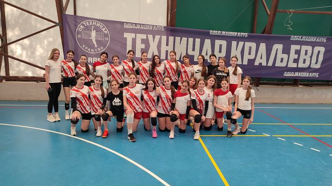 aaaŽOK Napredak 037 sa trenerima na turniru na Goču